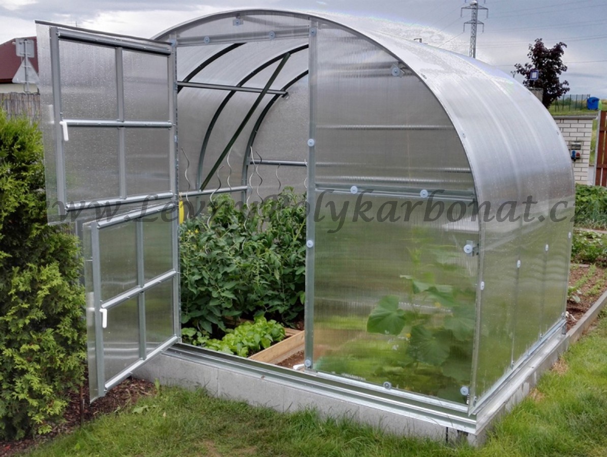 Zahradní skleník z polykarbonátu tl.4 mm GARDENTEC CLASSIC š.3 x dl.4 m