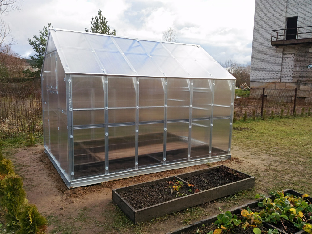 Zahradní skleník z polykarbonátu tl.6 mm GARDENTEC H11 - š.2,35 x dl.11,17 m
