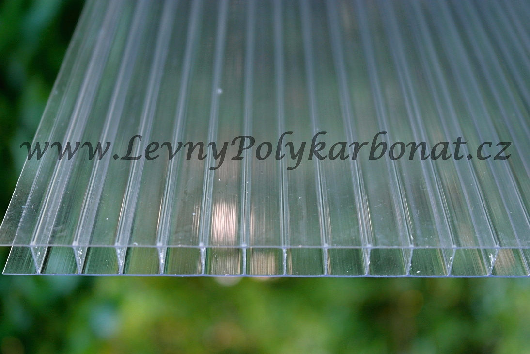 Komůrková deska ČIRÁ 10mm 2UV MULTICLEAR BOX 2 WALL š.2,1m x dl.2m