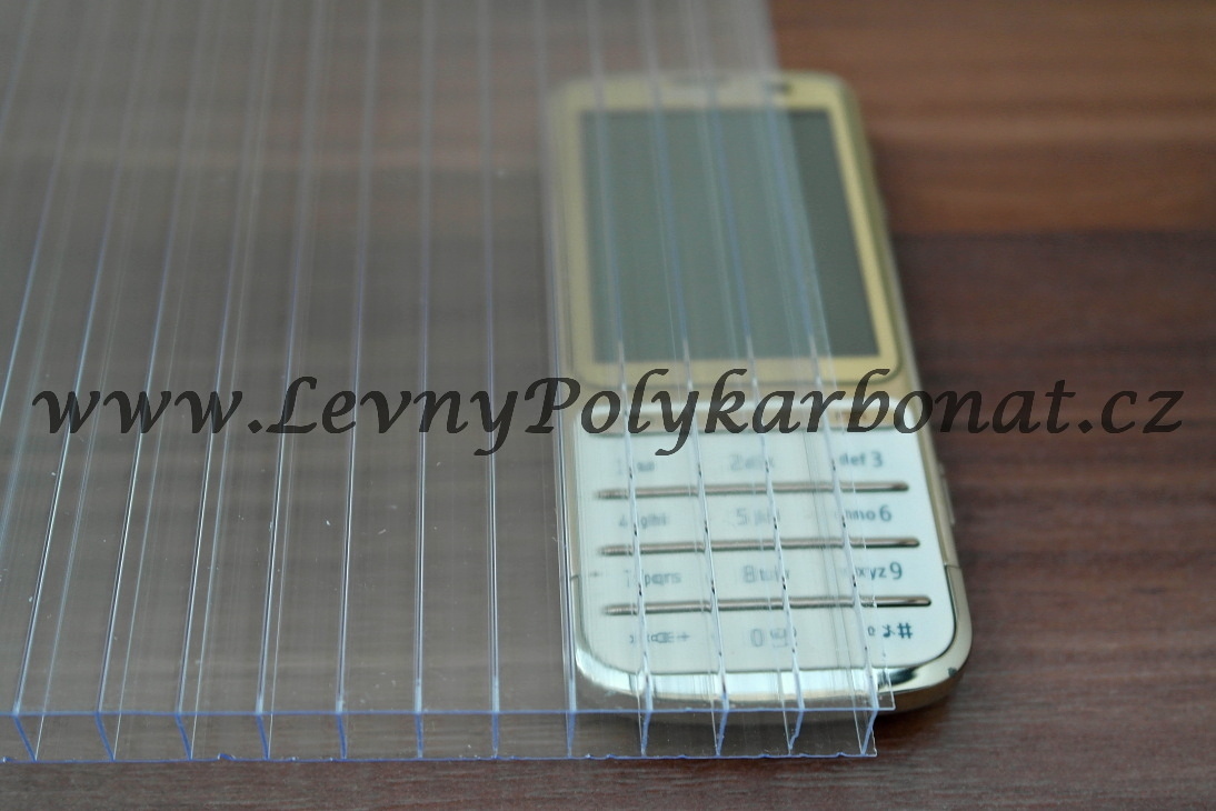 Komůrková deska ČIRÁ 10mm 1UV GUTTAGLISS BASIC š.2,1m x dl.5m
