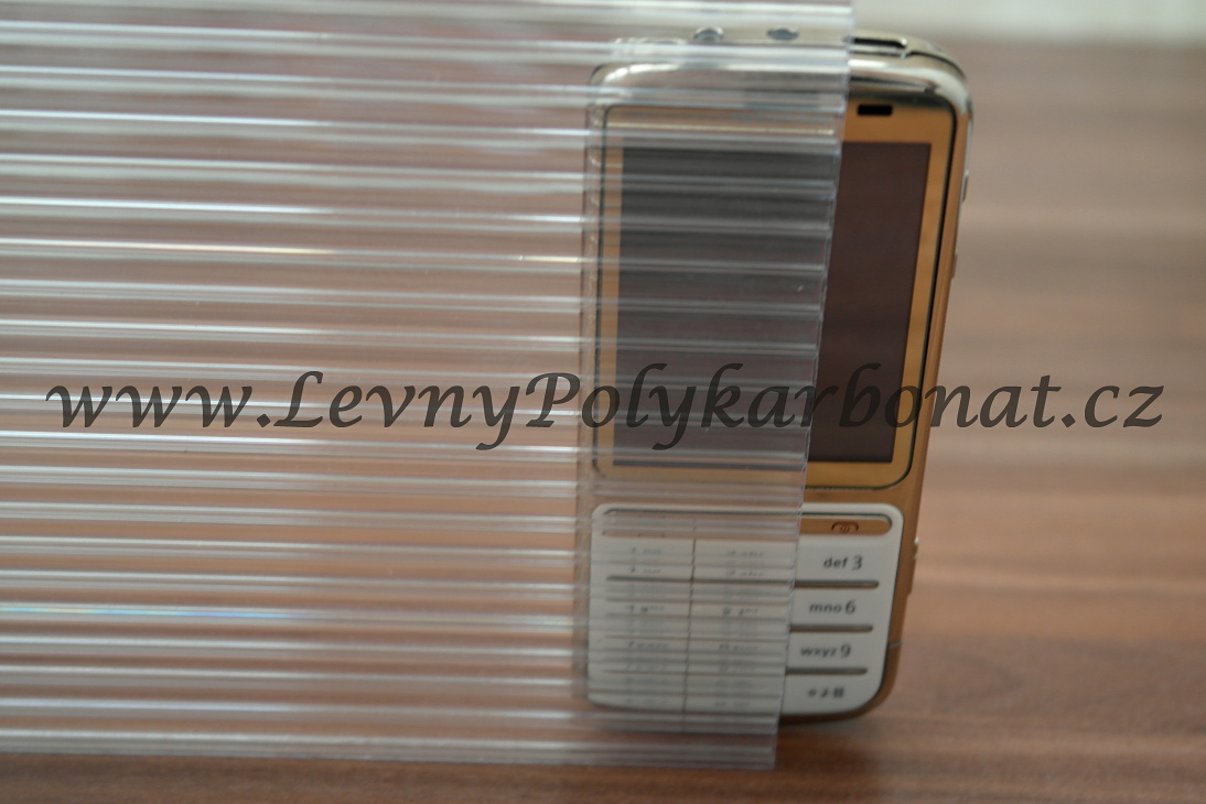 Komůrková deska ČIRÁ 4mm 1UV MULTICLEAR BOX 2 WALL š.2,1m x dl.4m
