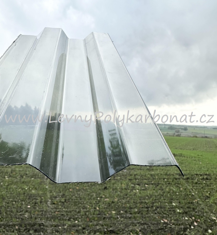 Trapéz ŠEDÁ HLADKÁ 0,8mm polykarbonát PALRAM SUNTUF š.1,06m x dl.4m
