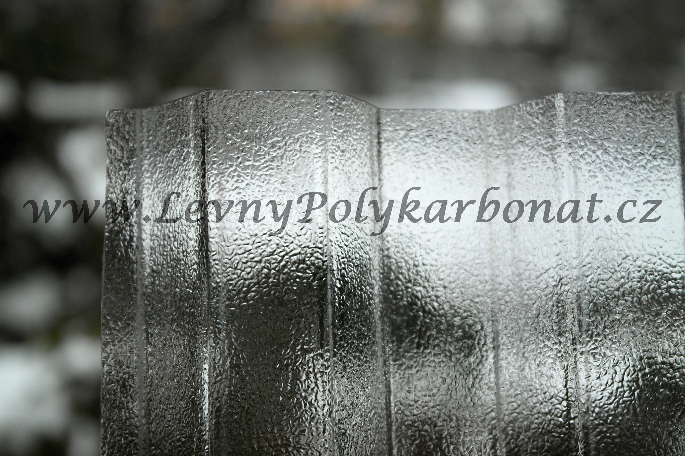 Trapéz ČIRÁ JEMNÁ 0,8mm polykarbonát GUTTA MAKRO ST š.1,06m x dl.3,5m