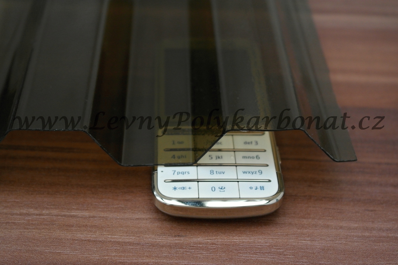 Trapéz BRONZ JEMNÁ 0,8mm polykarbonát GUTTA MAKRO ST š.1,06m x dl.4m (4,24m2)