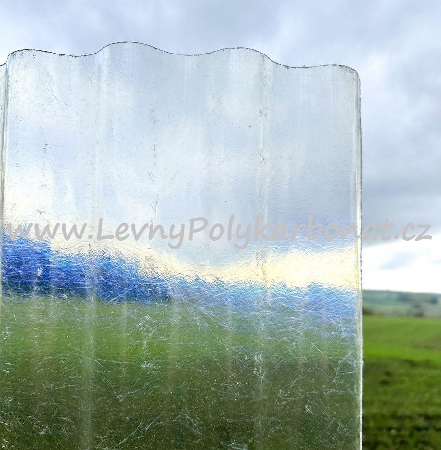 Vlna PŘÍRODNÍ HLADKÁ 0,7mm sklolaminát WELLGLASS PES - výška 3,0m (ŘEZY NA MÍRU Z NÁVINU)