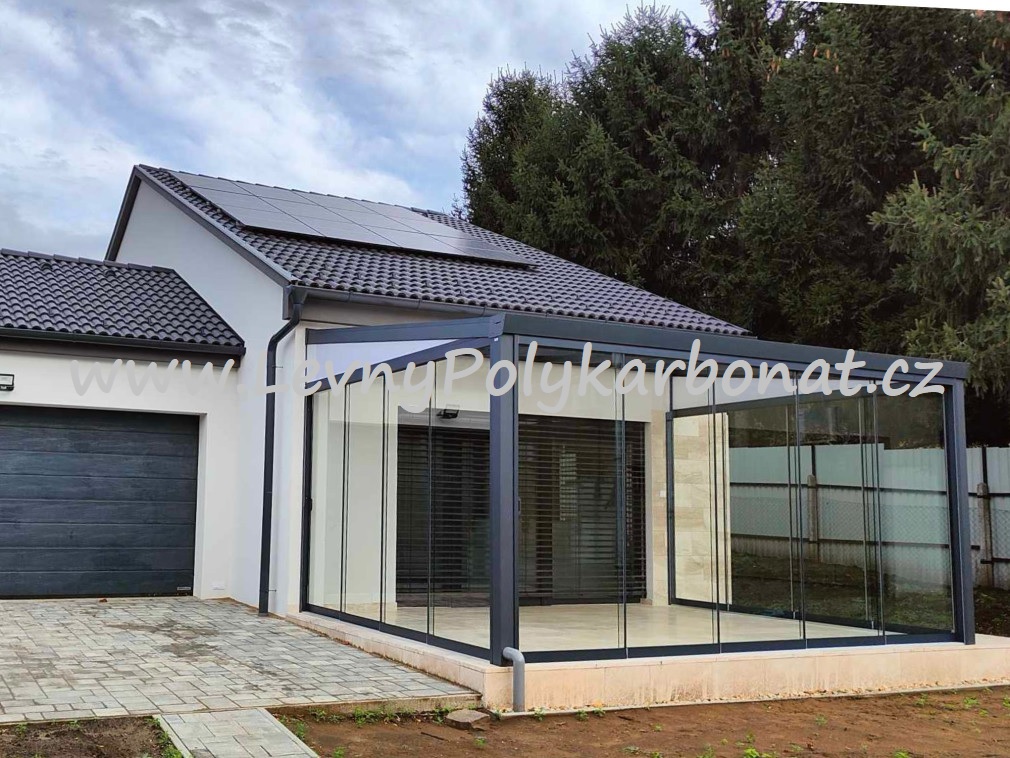 Masivní hliníková pergola MB LINE - KRÉMOVÁ + PC OPÁL tl.16mm - š.3m x dl.4,06m