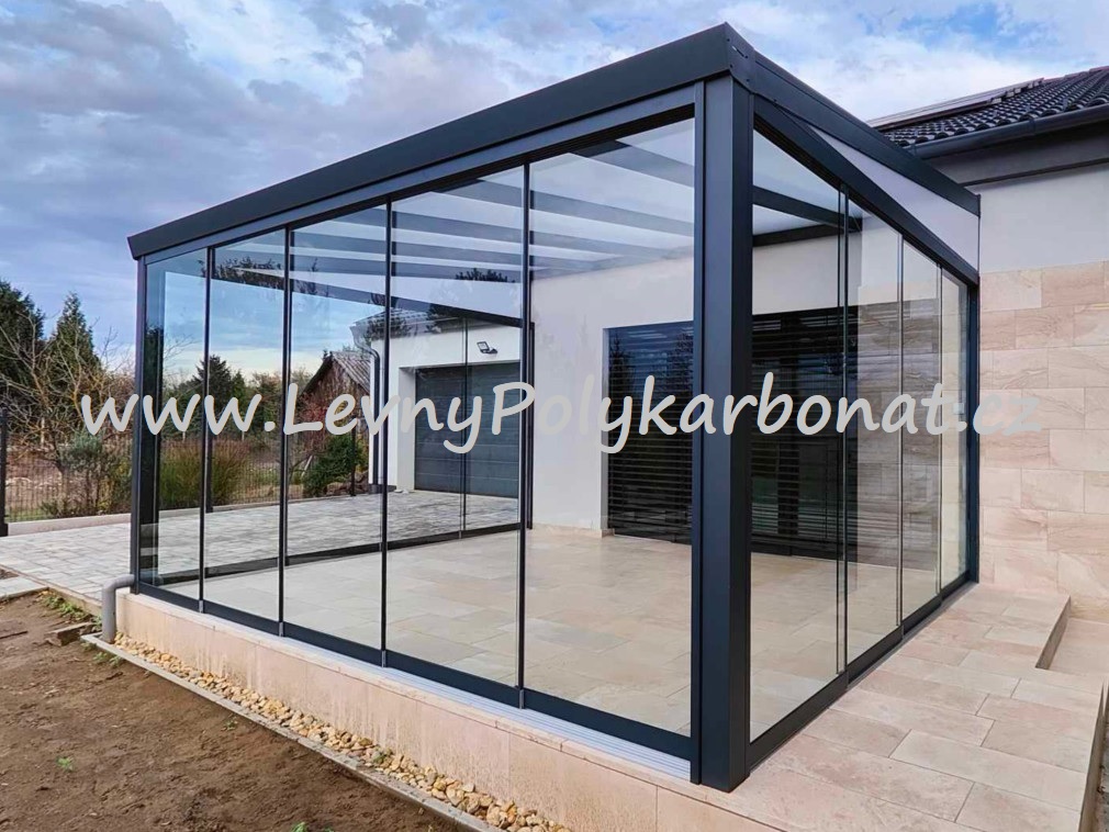 Masivní hliníková pergola MB LINE - KRÉMOVÁ + PC OPÁL tl.16mm - š.3m x dl.4,06m