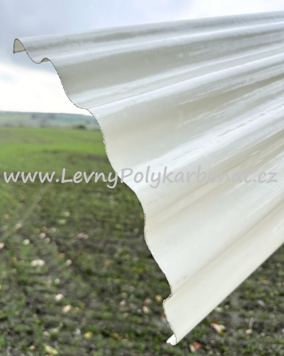 Role vlna sklolaminát GUTTAGLISS PES TL.0,7 mm - VL76/18 OPÁL - v. 1,0m (ŘEZY NA MÍRU Z NÁVINU)