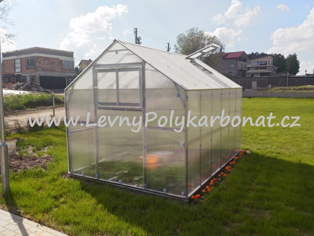 Zahradní skleník z polykarbonátu tl.6 mm COVERNIT HOUSE 6 - š.2,35 x dl.6,12 m