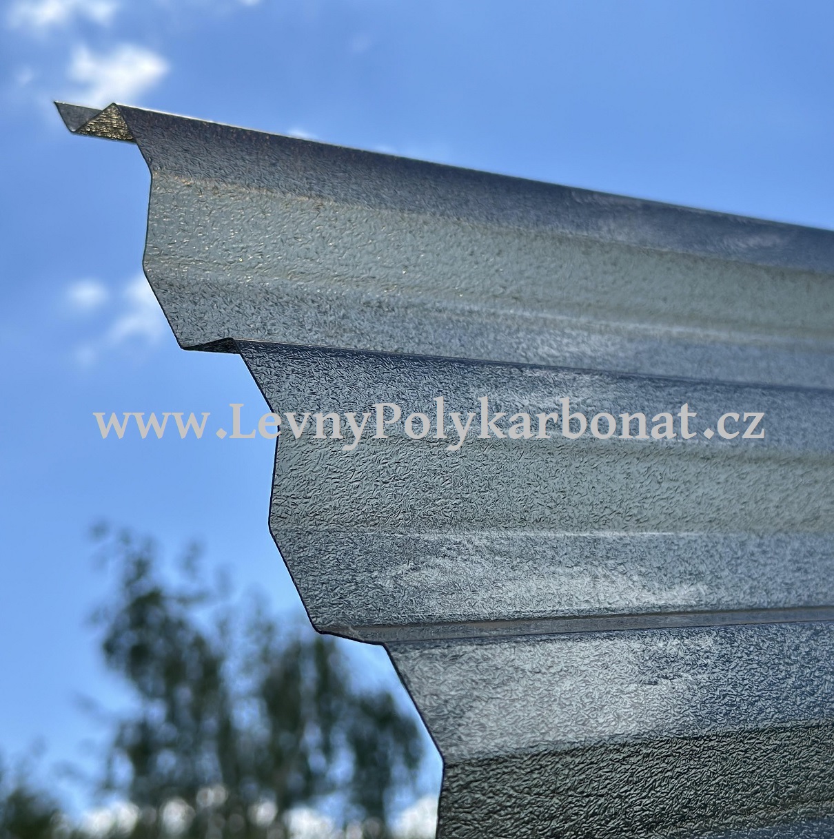 GUTTAGLISS MAKRO ST - TR 76/18 tl.0,8mm JEMNÁ BRONZ š.1,06m x dl.2,5m (2,65m2)